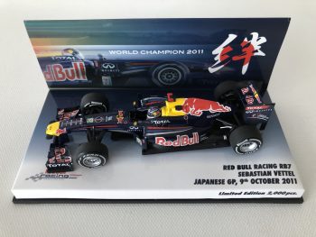 2011 Sebastian Vettel - Red Bull Racing RB7 - Minichamps 1:43 Scale - Japanese GP