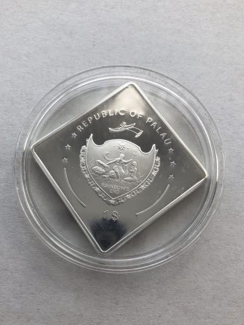 Greatest Victories of Ferrari 246 F1 Mike Hawthorn French GP 1958 Bolaffi Medal / Coin - Image 3