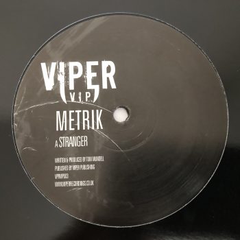 Metrik - Stranger / Moving On (12")