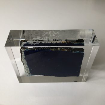 Genuine Redbull Racing Carbon Fibre 2010 Bodywork in Perspex Formula 1 - Image 4