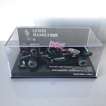 2021 Lewis Hamilton | Mercedes AMG Petronas W12 E Performance | Minichamps Diecast 1:43 | Winner British GP - Image 2