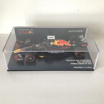2022 Max Verstappen | Oracle Red Bull Racing RB18 | Minichamps Resin 1:43 Scale | Winner Spanish GP - Image 3