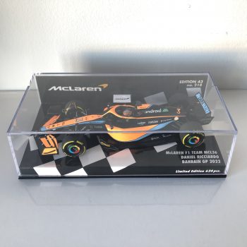 2022 Daniel Ricciardo | McLaren F1 Team MCL36 | Minichamps Resin 1:43 | Bahrain GP - Image 4
