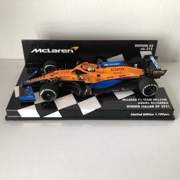 2021 Daniel Ricciardo | McLaren F1 Team MCL35M | Minichamps Resin 1:43 | Winner Italian GP - Image 3