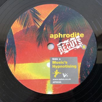 Pack of 8 Jungle / D&B Vinyl Records from 1995 - 2001 - Image 9